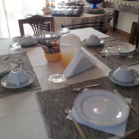 Alojamento de Acomodação e Pequeno-almoço Vivaldi *